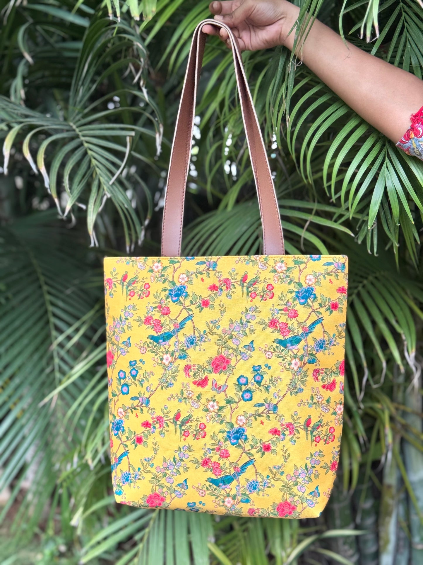 Everyday Tote- Sunshine Garden