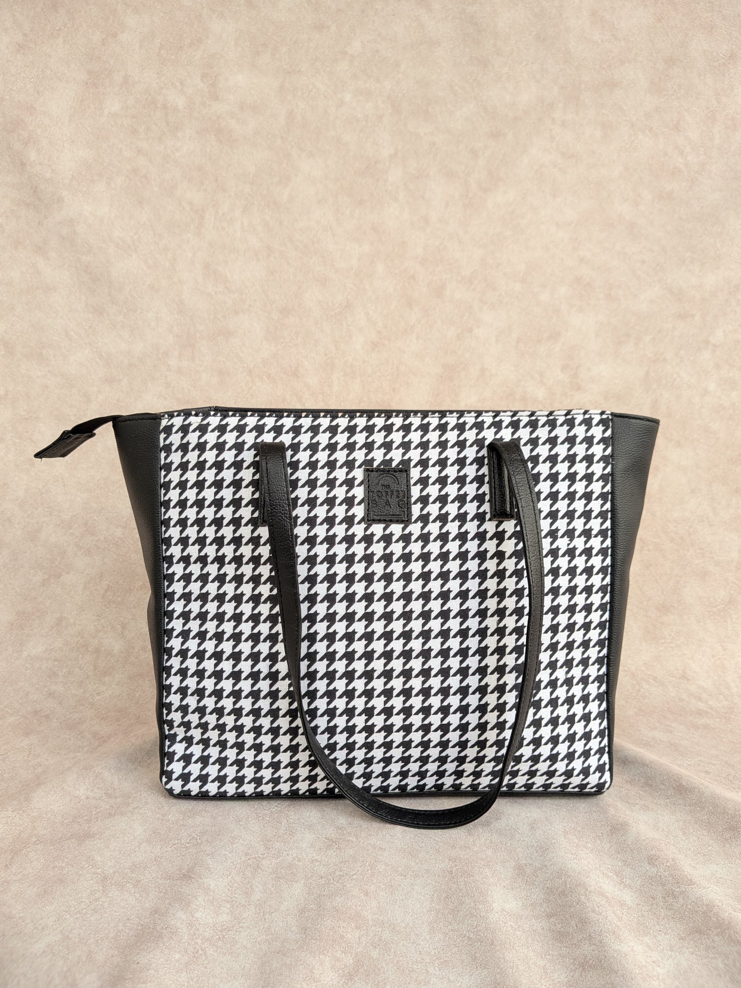 Office Bag 2.0 - Zebra Check