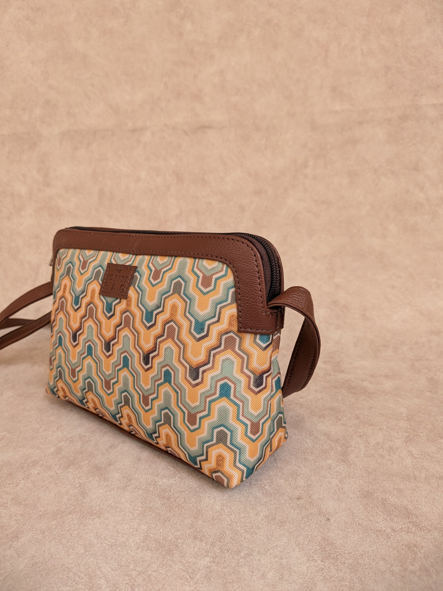 Sling Bag - Honey comb